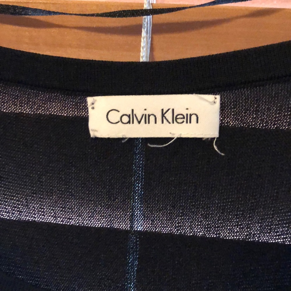 Cold shoulder black sweater - Picture 4 of 4